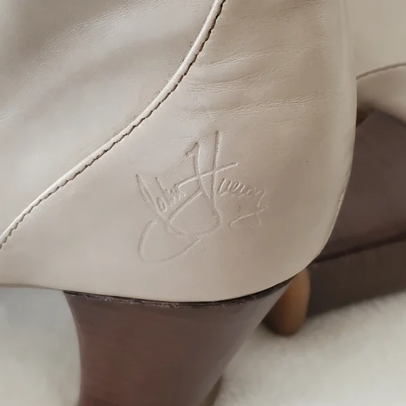 John Fluevog Prepare Joni Ankle Boots - Picture 4 of 14